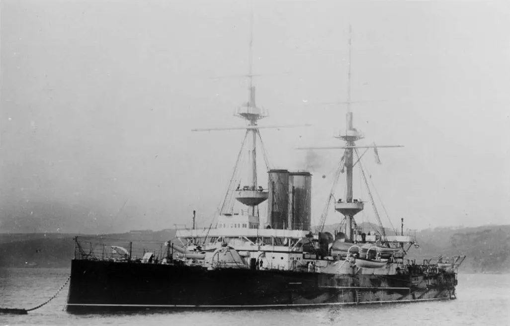 Bitevní loď „Ocean“ (HMS Ocean): potopení u Dardanel, 1915