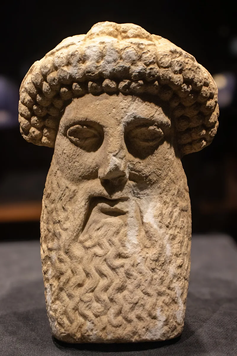 İzmir Régészeti Múzeum — İzmir régészeti múzeuma