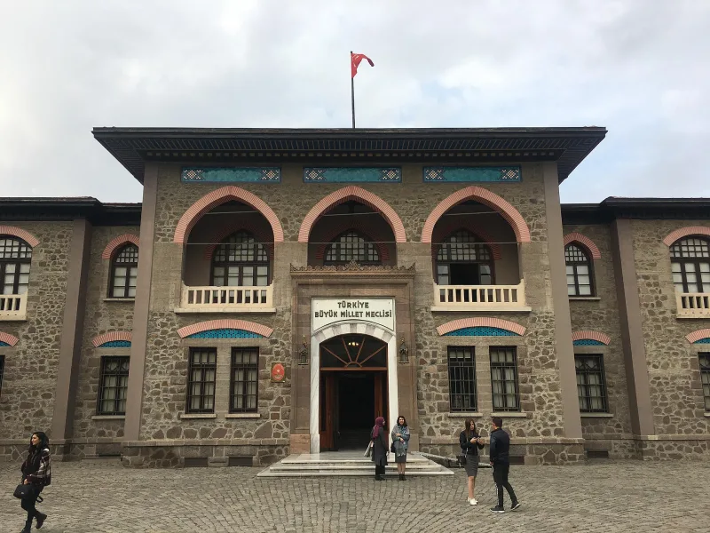 Римский театр в Анкаре — Ankara Roma Tiyatrosu II в.