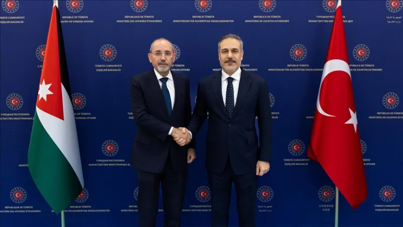 Minister Fidan omówił sytuację w Palestynie z jordańskim ministrem spraw zagranicznych al-Safedim