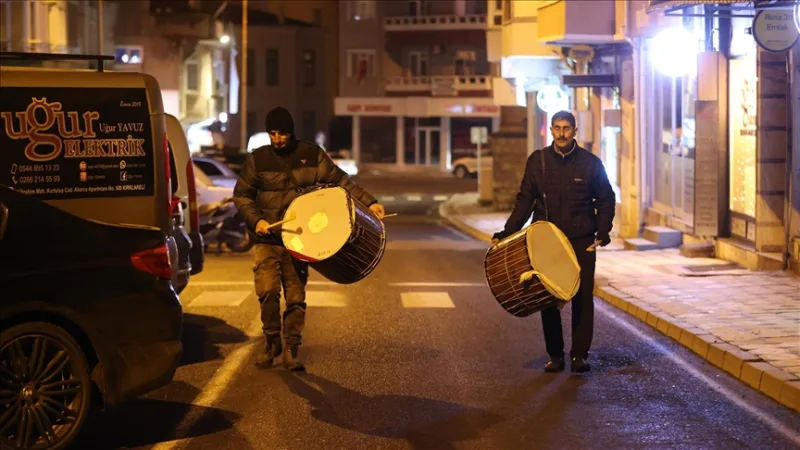 Ramadanin rumpalit aloittavat sahur-vuoronsa