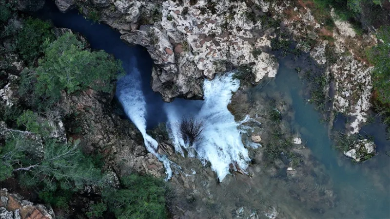 Güverin vesiputous Antalyassa elvytettiin sateella