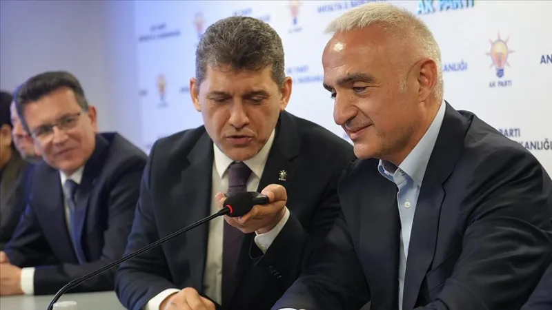 Президент Эрдоган поздравил по телефону членов антиальского отделения Партии справедливости и развития