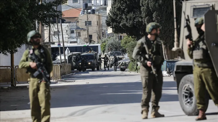 Netanyahu a déclaré qu'ils allaient prolonger la durée du service militaire en raison d'une pénurie de personnel