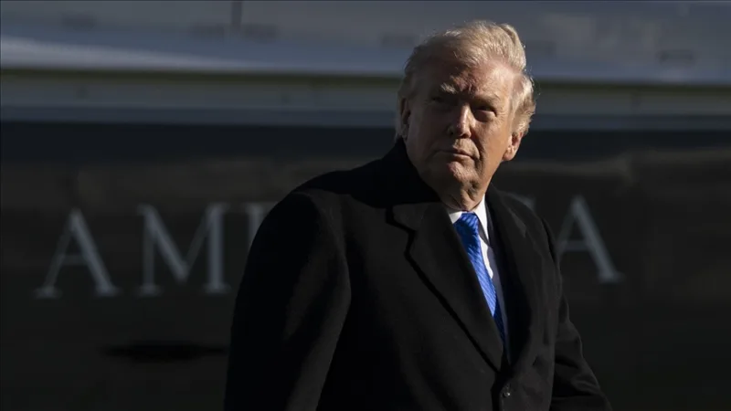 Президент США Трамп анонсировал приложение для смартфонов, с помощью которого можно следить за новостями Белого дома