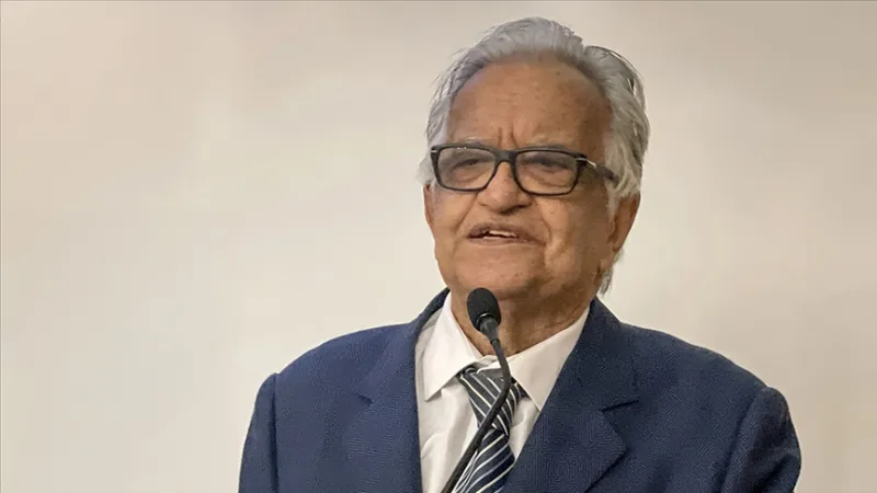 Профессор доктор Хасан Хюсрев Хатеми скончался