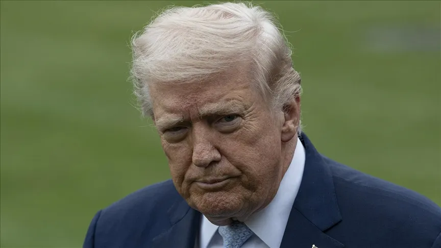 Trump kritizoval deník New York Times za to, že zkratku NATO napsal jako „Severoamerická smluvní organizace“