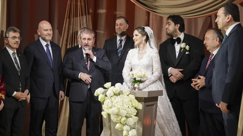 Генеральный председатель BBP Дестичи выступил свидетелем на свадьбе