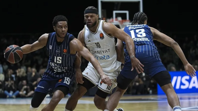 El Anadolu Efes venció al Dubai Basketball por 85-69