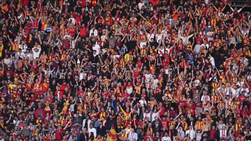 Megkezdődött a Galatasaray–Fenerbahçe derbi jegyelővétele